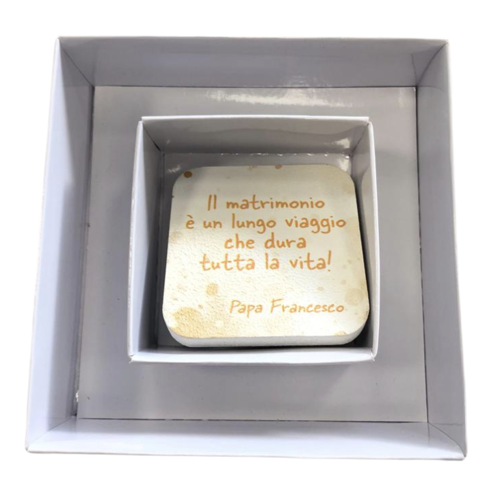 SCATOLA CONFETTI BOMBONIERA 50 esimo ANNIVERSARIO DI MATRIMONIO CON FRASE 'Il matrimonio è un lungo...'    