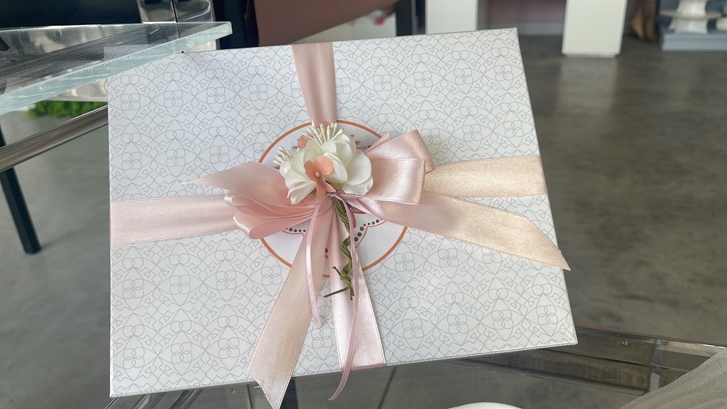 SET 2 TAZZINE C/PIATTINI, ZUCCHERIERA E VASSOIO PORCELLANA