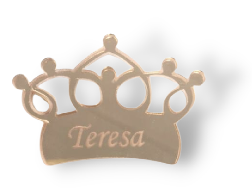 CORONA CON NOME INCISO  CIONDOLO PLEXI SEGNAPOSTO COMEEPLANNO 