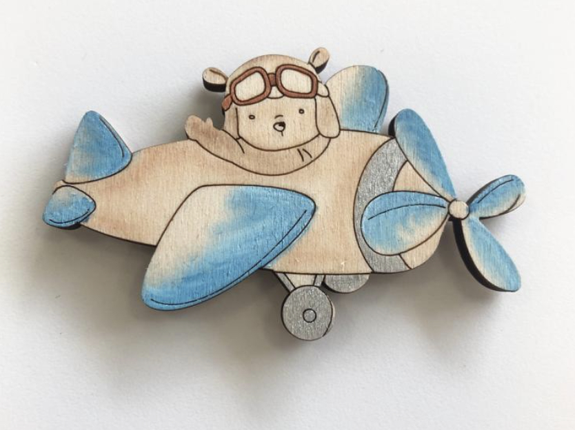 AEREOPLANO IN LEGNO CON ORSETTO, SEGNAPOSTO COMPLEANNO