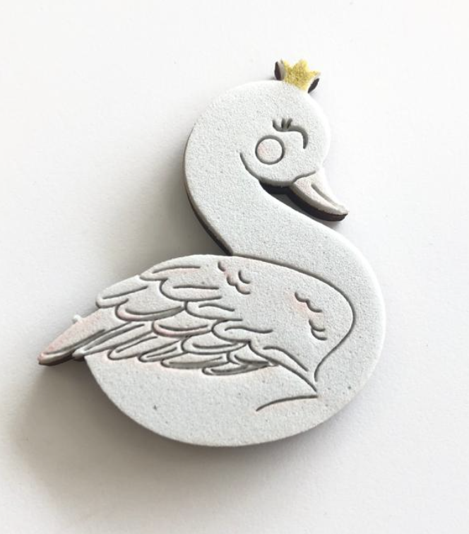 CIGNO  LEGNO APPLICAZIONE,SEGNAPOSTO COMPLEANNO